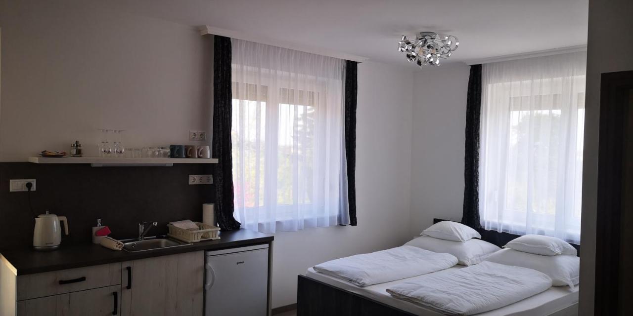 Szabo Vendeghaz Hotel Villany Ngoại thất bức ảnh