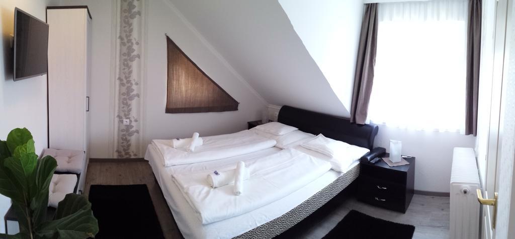 Szabo Vendeghaz Hotel Villany Ngoại thất bức ảnh