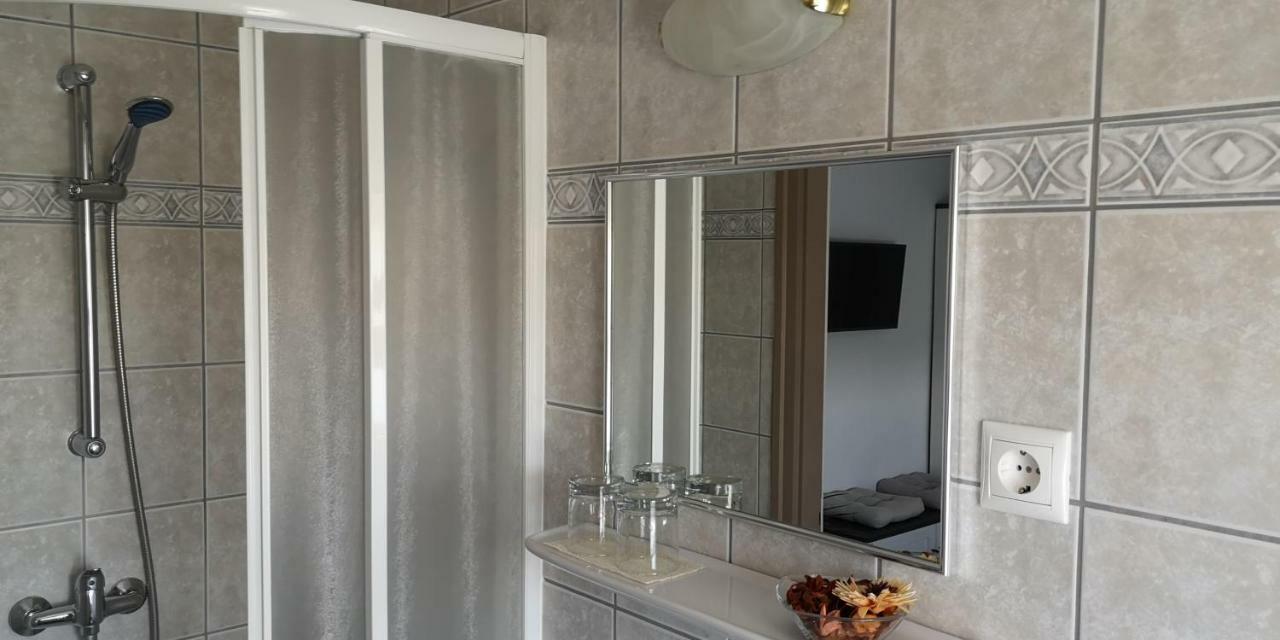 Szabo Vendeghaz Hotel Villany Ngoại thất bức ảnh